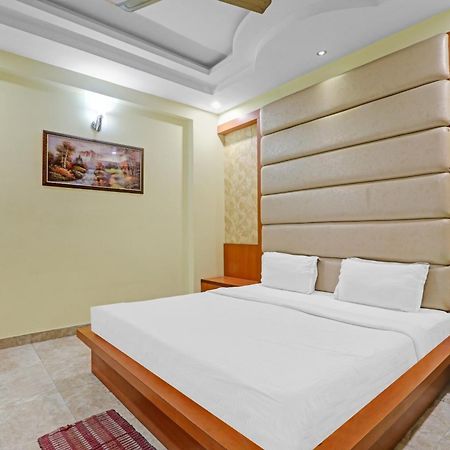 Super Capital O Townhouse Govinda Royal Hotel Kanpur Eksteriør billede